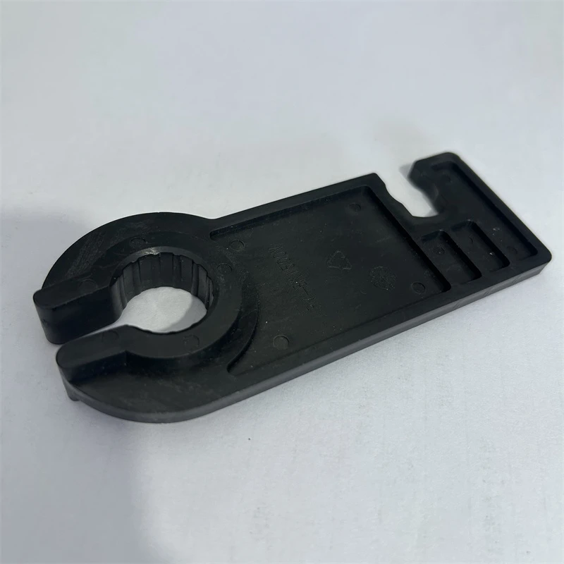 Klip Plastik Automotif